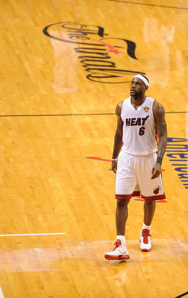 背后都包含 背后都包含