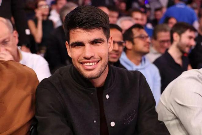 现得略显疲 现得略显疲